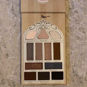 Eyeshadow palette